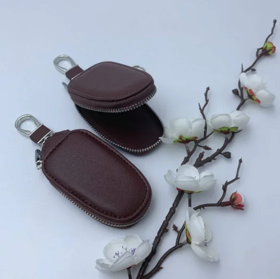 Monogram Keychain Leather - Держатель для автомобильных ключей из искусственной