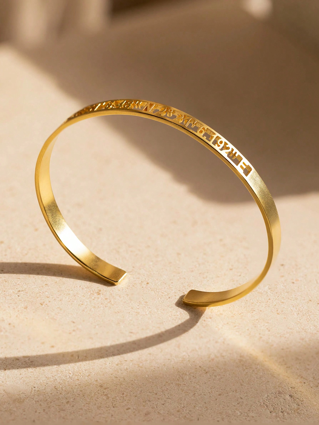 Изготовленные на заказ браслет – обзор и цена Coordinates Bracelet