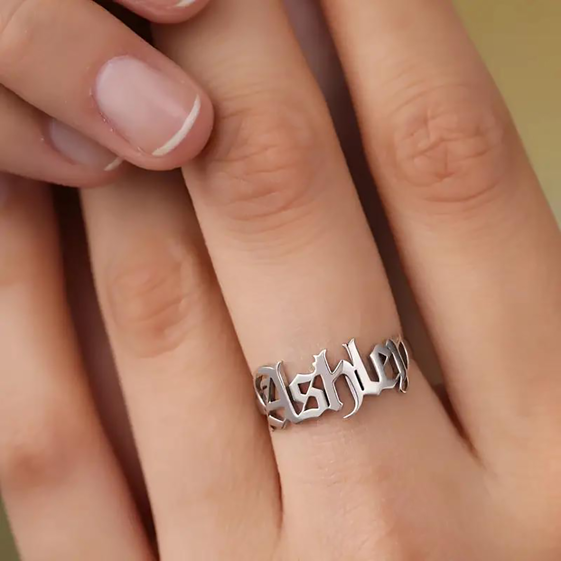 Золотое кольцо на заказ, женск – обзор и цена Initial Ring Custom
