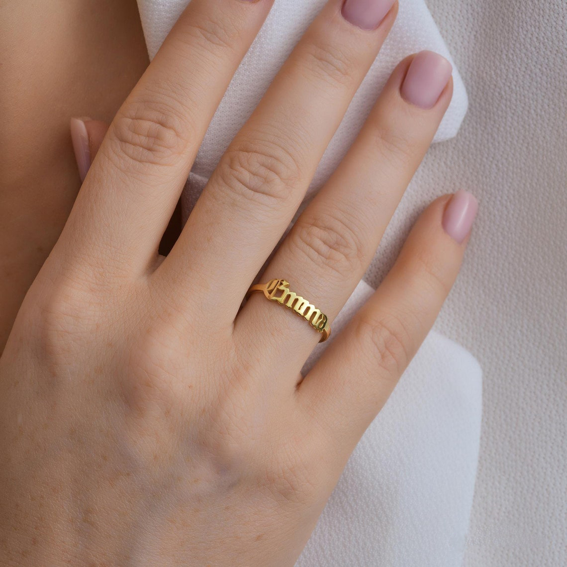 Золотое кольцо на заказ, женск – обзор и цена Initial Ring Custom
