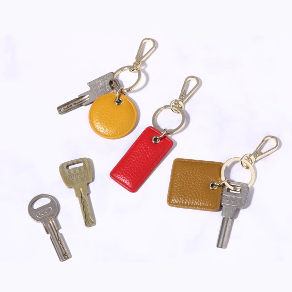 Кожаный брелок с буквами на за – обзор и цена Monogram Keychain Leather